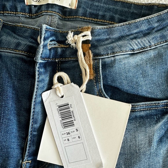 Blue Denim Women's Jeans - Picture 3 of 5